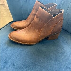 Born Brown Leather Ankle Boots Stacked Heel Size 8.5